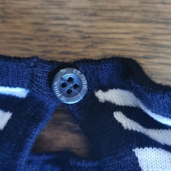 𝅺ST. John Sport Black White Stripe Sleeveless Knit - Picture 5 of 5